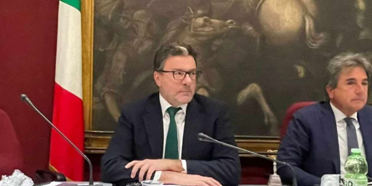 Manovra, Giorgetti: “Prospettive di crescita buone”, la Corte dei Conti manifesta perplessità