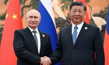 Putin a Pechino da Xi: “La fiducia reciproca continua ad approfondirsi”