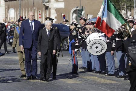 25 aprile, Mattarella all’Altare della Patria: celebrazioni tra memoria e divisioni